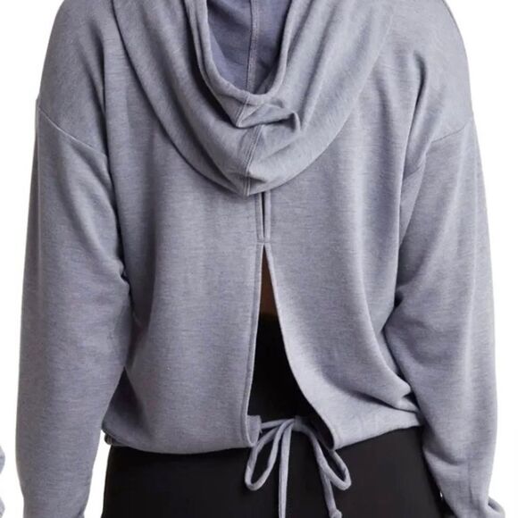 WILDFOX Hooded Pullover Drawstring Waist Open Back Gray Blue Size Medium New - Picture 11 of 14